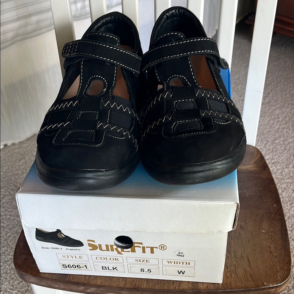 SUREFIT Ladies MaryJane style Shoe 8.5 Wide
